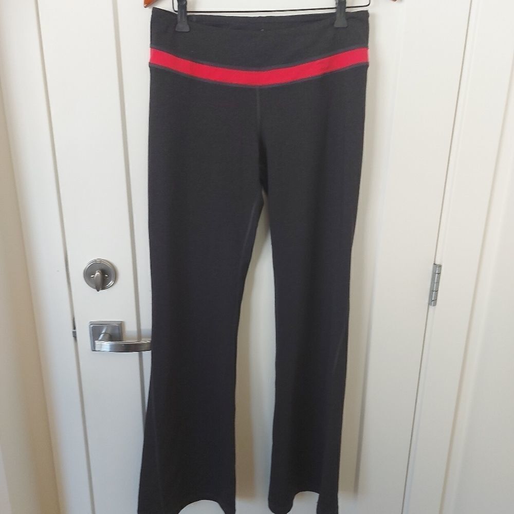 LEO Star Athletica Pants